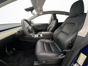Tesla Model Y bild 14