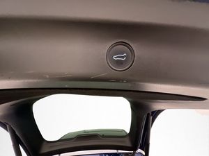 Tesla Model Y bild 31