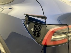 Tesla Model Y bild 30