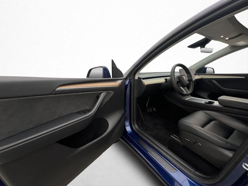 Tesla Model Y bild 12