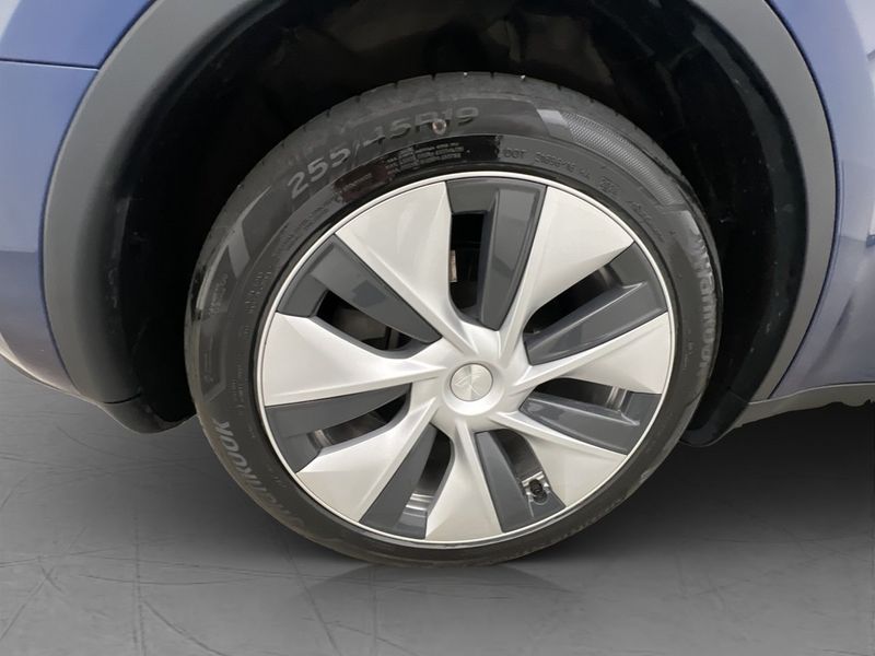 Tesla Model Y bild 33