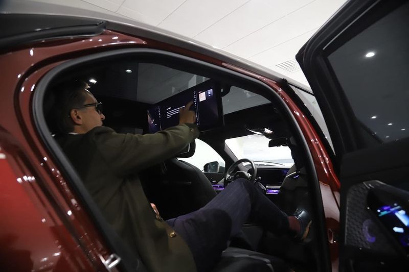 BMW i7 bild 8