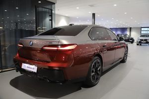 BMW i7 bild 10