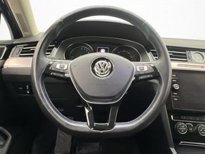 Volkswagen Passat bild 14