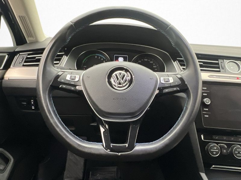 Volkswagen Passat bild 14
