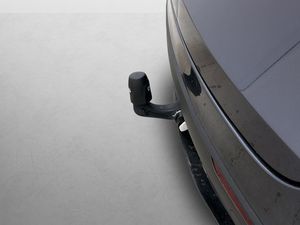 Tesla Model Y bild 10