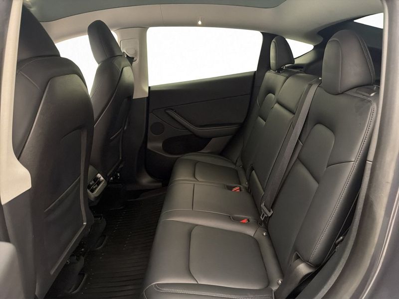 Tesla Model Y bild 29