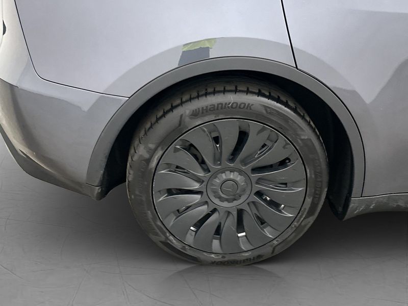 Tesla Model Y bild 35
