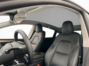 Tesla Model Y bild 12