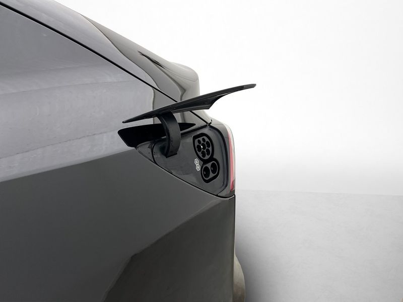 Tesla Model Y bild 31