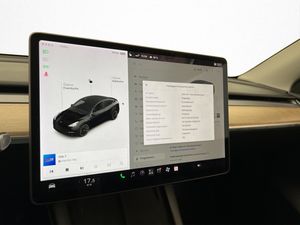 Tesla Model Y bild 24