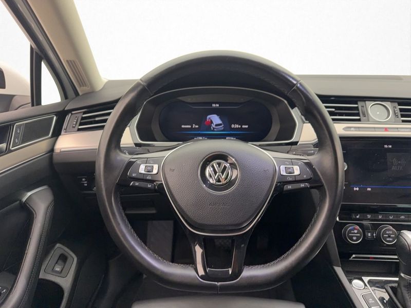 Volkswagen Passat bild 13