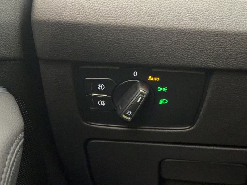 Volkswagen Passat bild 14