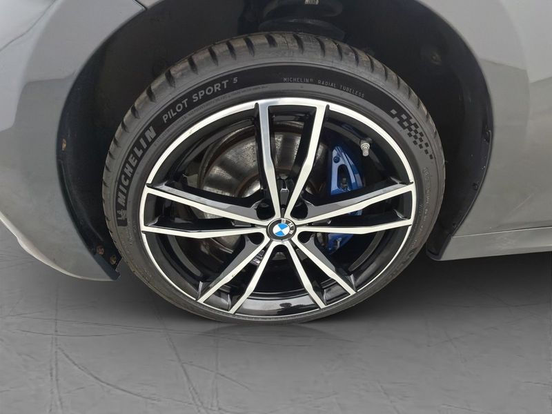 BMW 330 bild 33