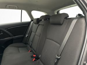 Toyota Avensis bild 22