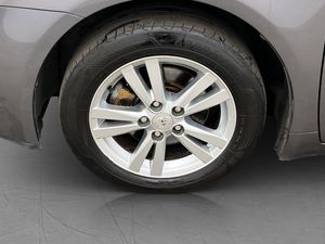 Toyota Avensis bild 26