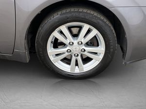 Toyota Avensis bild 25
