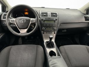 Toyota Avensis bild 12