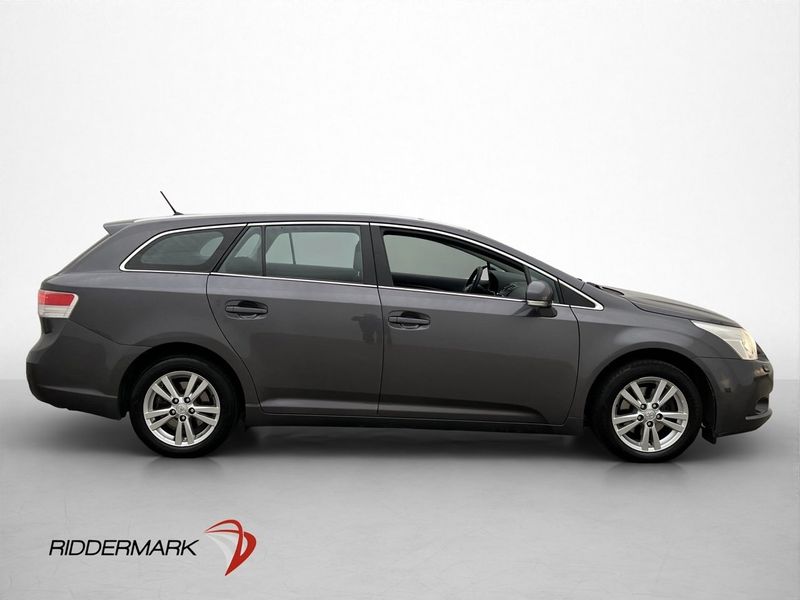 Toyota Avensis bild 9