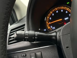 Toyota Avensis bild 13