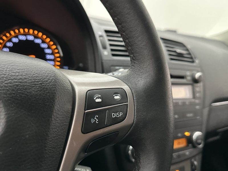 Toyota Avensis bild 16