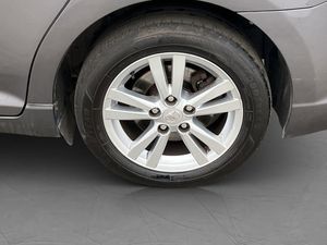 Toyota Avensis bild 27