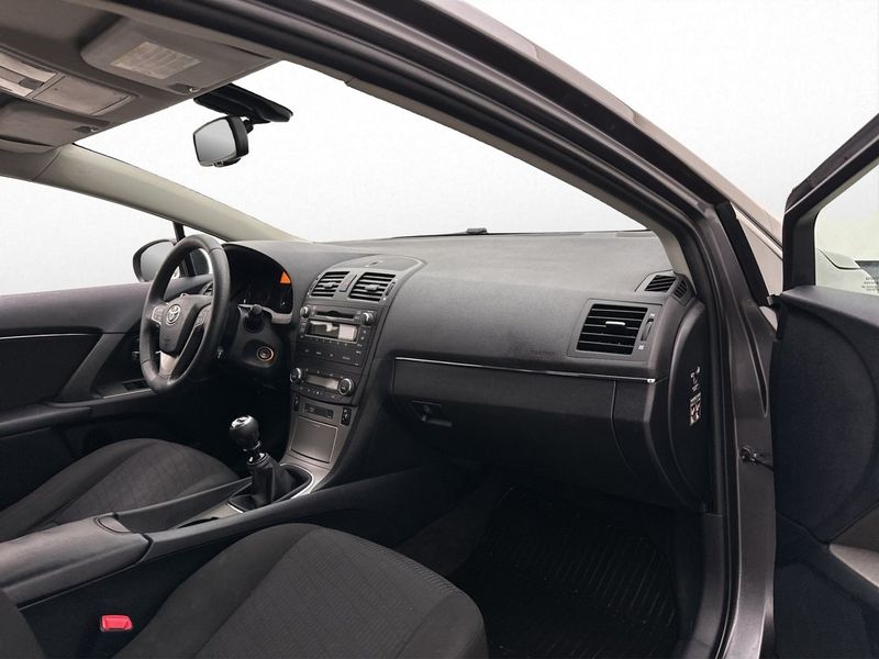 Toyota Avensis bild 21
