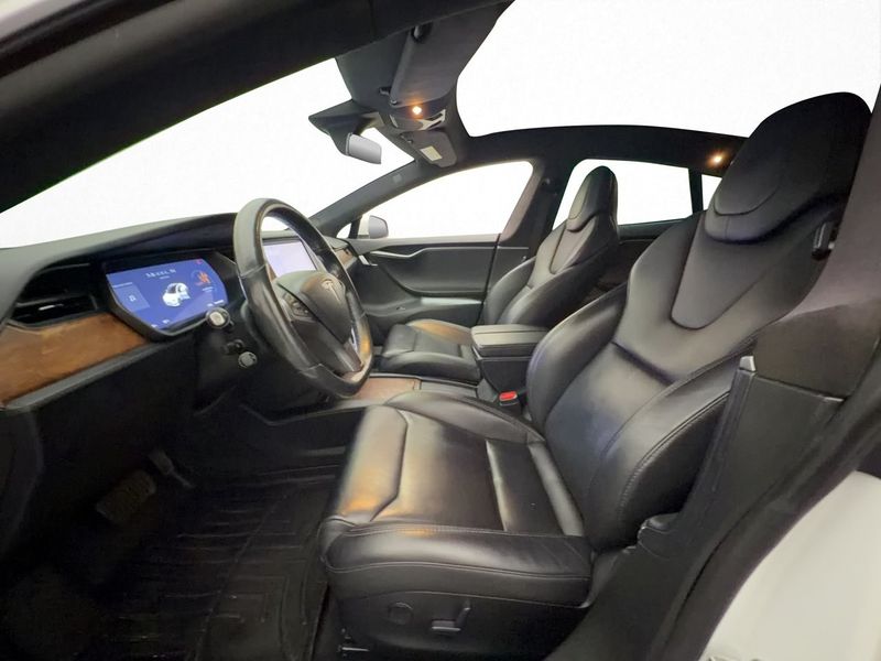 Tesla Model S bild 13