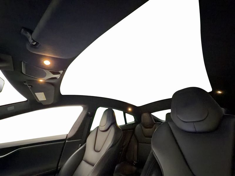 Tesla Model S bild 12