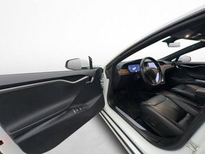 Tesla Model S bild 11