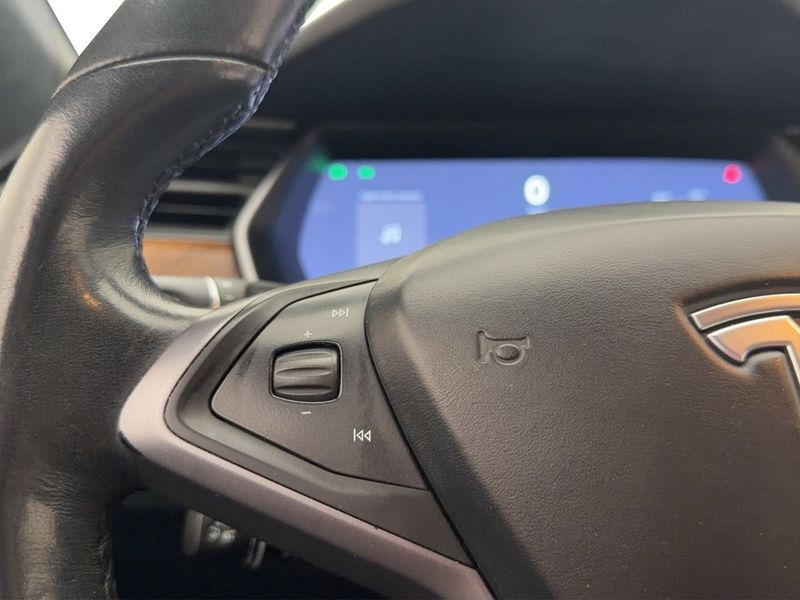 Tesla Model S bild 16