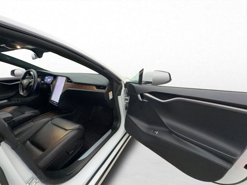 Tesla Model S bild 25