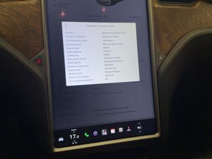 Tesla Model S bild 24