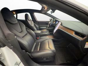 Tesla Model S bild 26