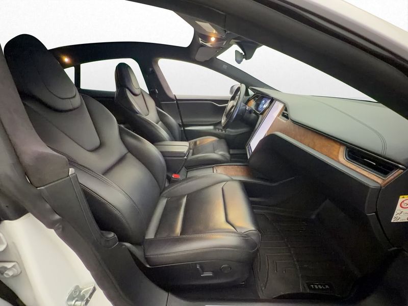 Tesla Model S bild 26