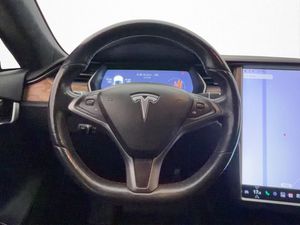 Tesla Model S bild 15