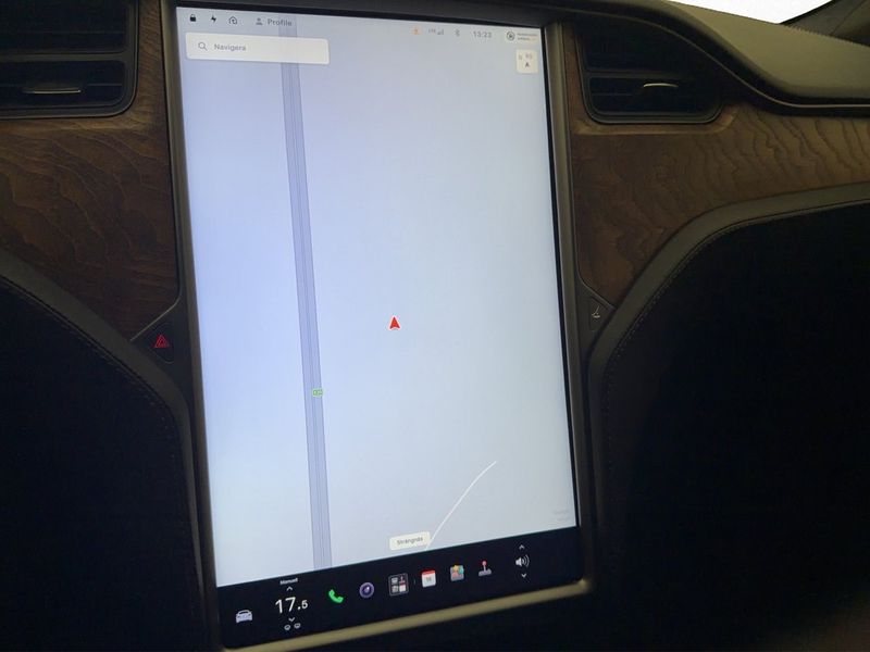 Tesla Model S bild 19