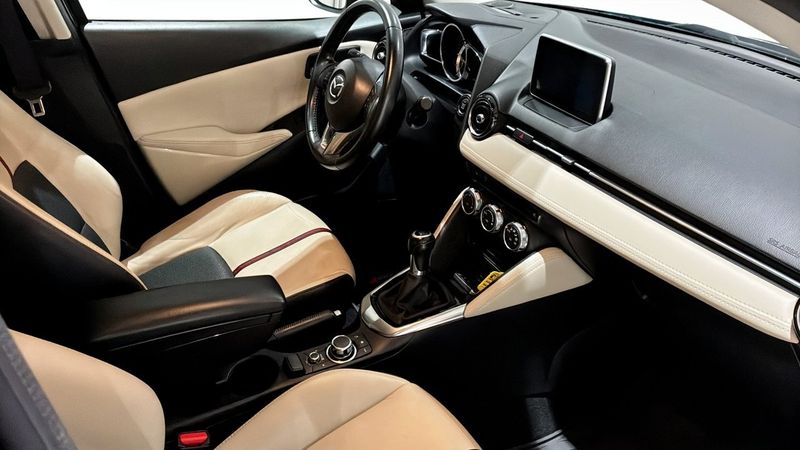Mazda 2 bild 3