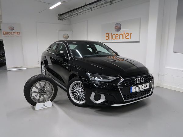 Audi A3 Sedan 35 TFSI V-Däck ingår Cockpit-CarPlay-AdaptivFH-BT - 2021