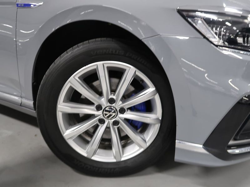 Volkswagen Passat bild 12