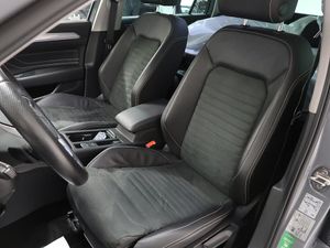 Volkswagen Passat bild 16