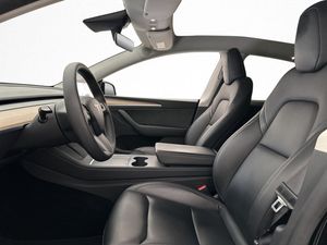 Tesla Model Y bild 14