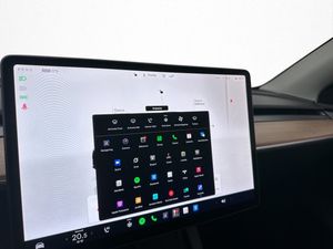 Tesla Model Y bild 25