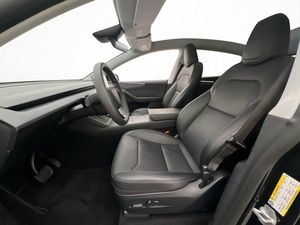 Tesla Model Y bild 14