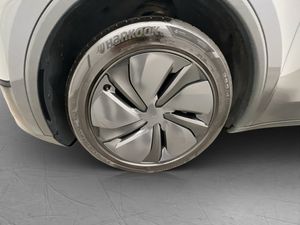 Tesla Model Y bild 31