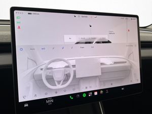 Tesla Model Y bild 24