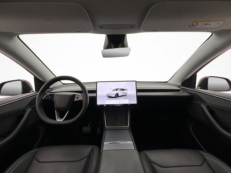Tesla Model Y bild 16
