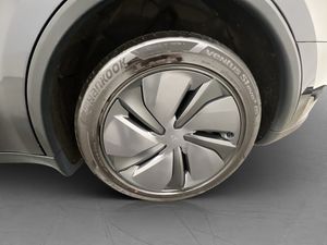 Tesla Model Y bild 32