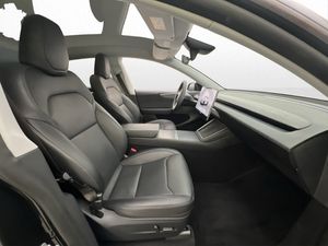 Tesla Model Y bild 29