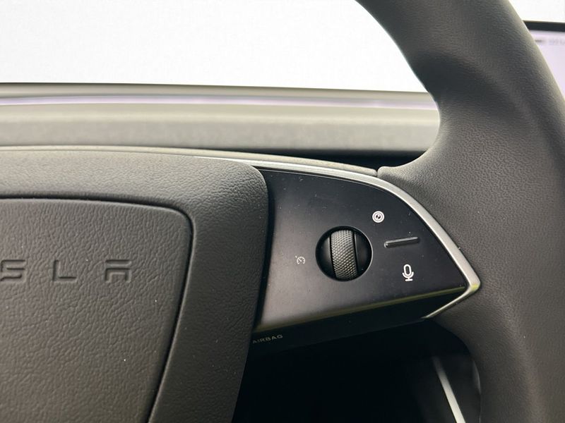 Tesla Model Y bild 19